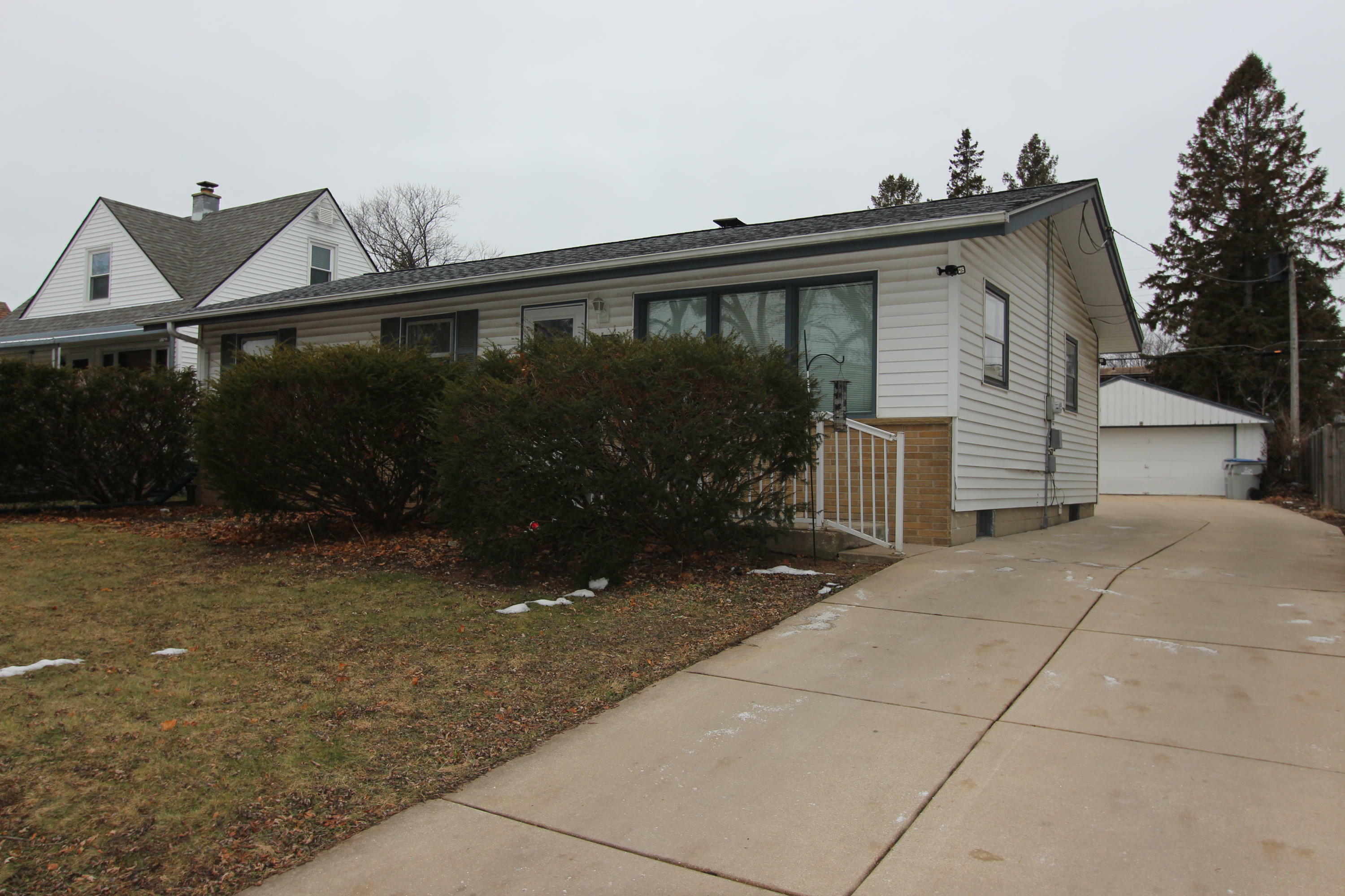 Property Photo:  3653 S 87th St  WI 53228 