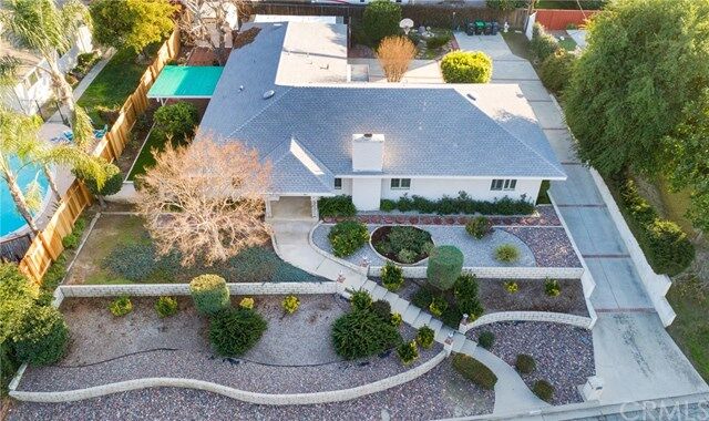 Property Photo:  2859 Vista Way  CA 92544