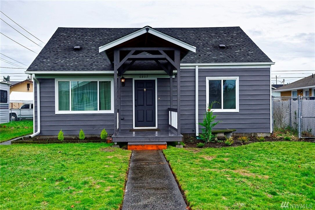 Property Photo: 6807 S Lawrence WA 98409