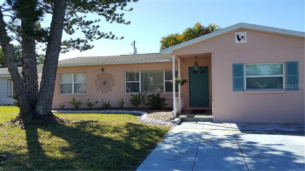 Property Photo: 15812 2nd Street E FL 33708
