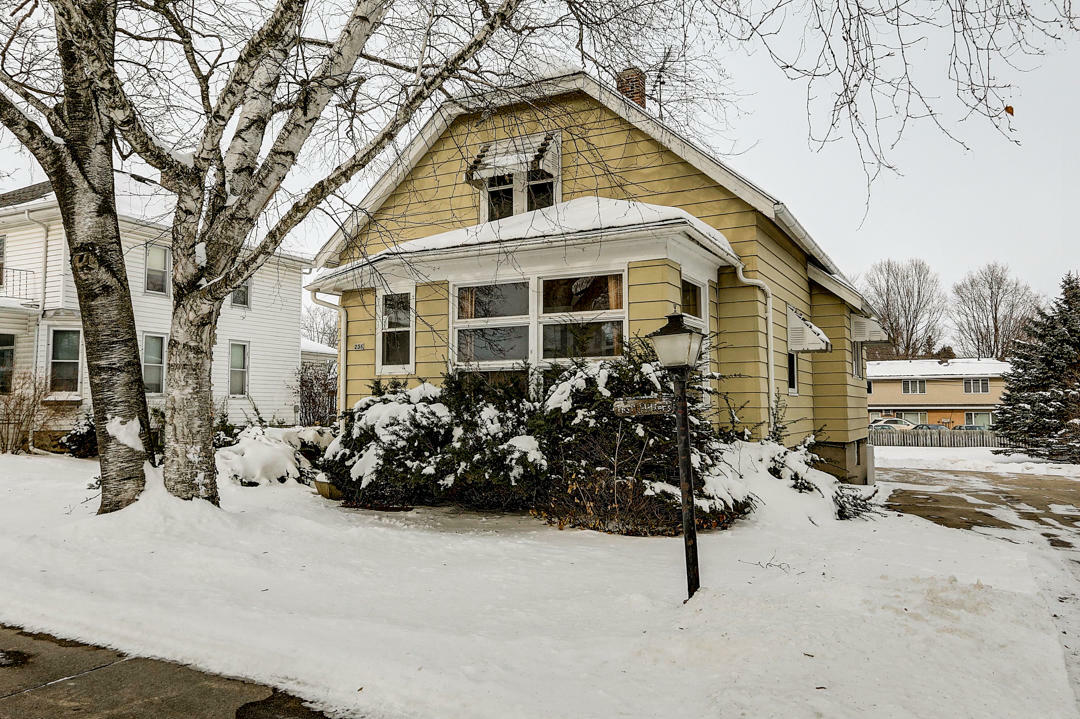 Property Photo:  236 E Main St  WI 53010 