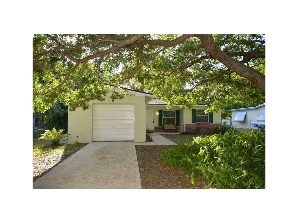 Property Photo: 1733 26th Avenue FL 32960