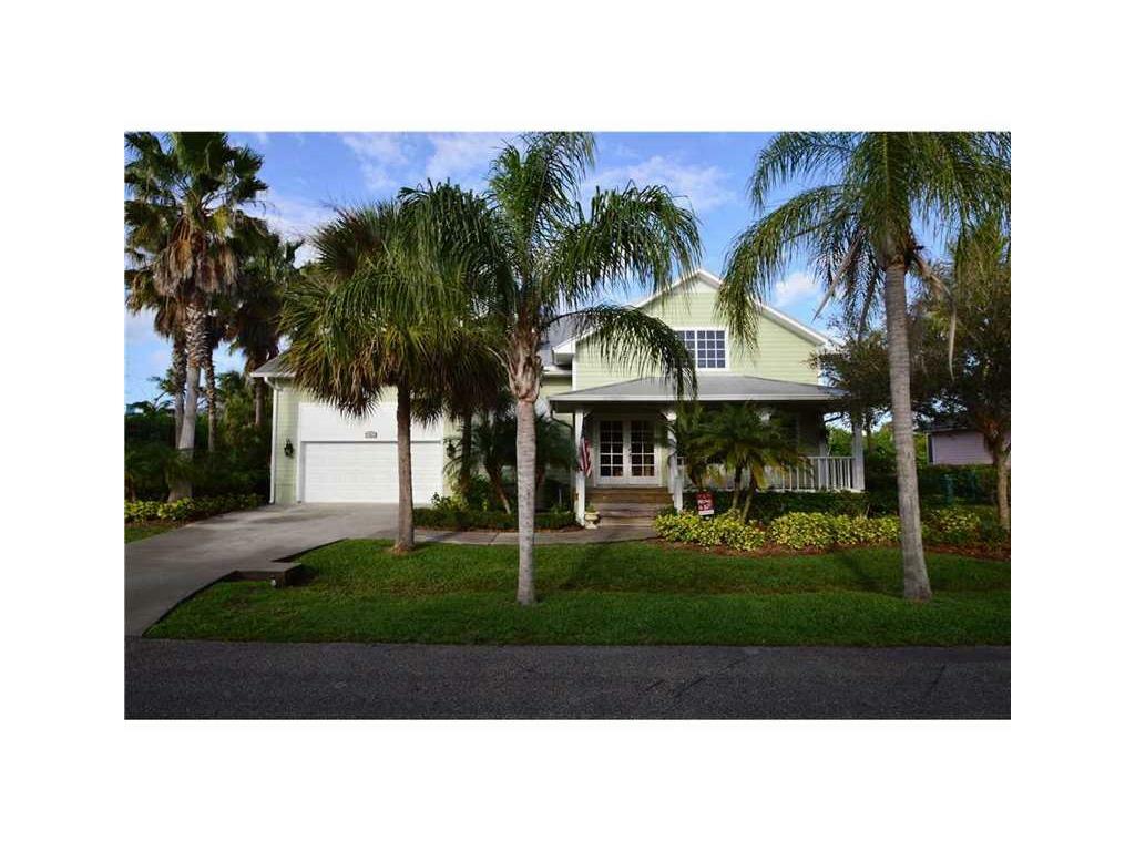 Property Photo: 2265 7th Avenue SE FL 32962