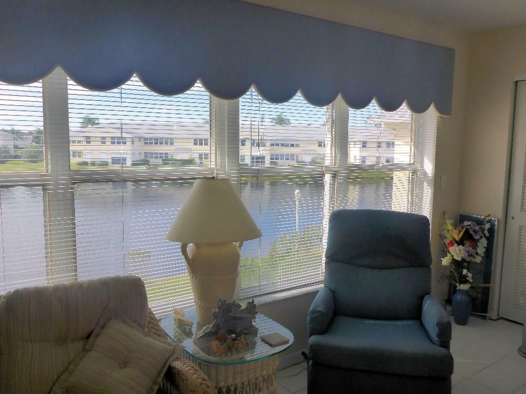 Property Photo:  625 W Lake Jasmine Circle 206  FL 32962 