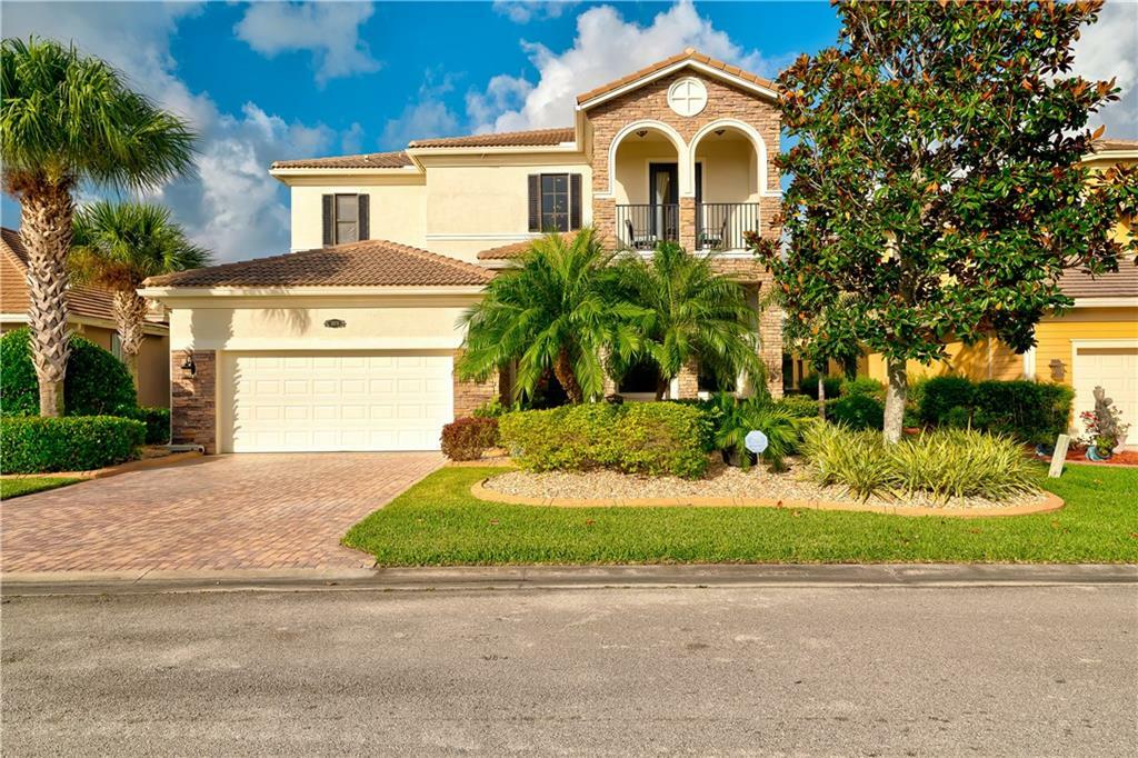 Property Photo:  2075 Bennington Court  FL 32968 