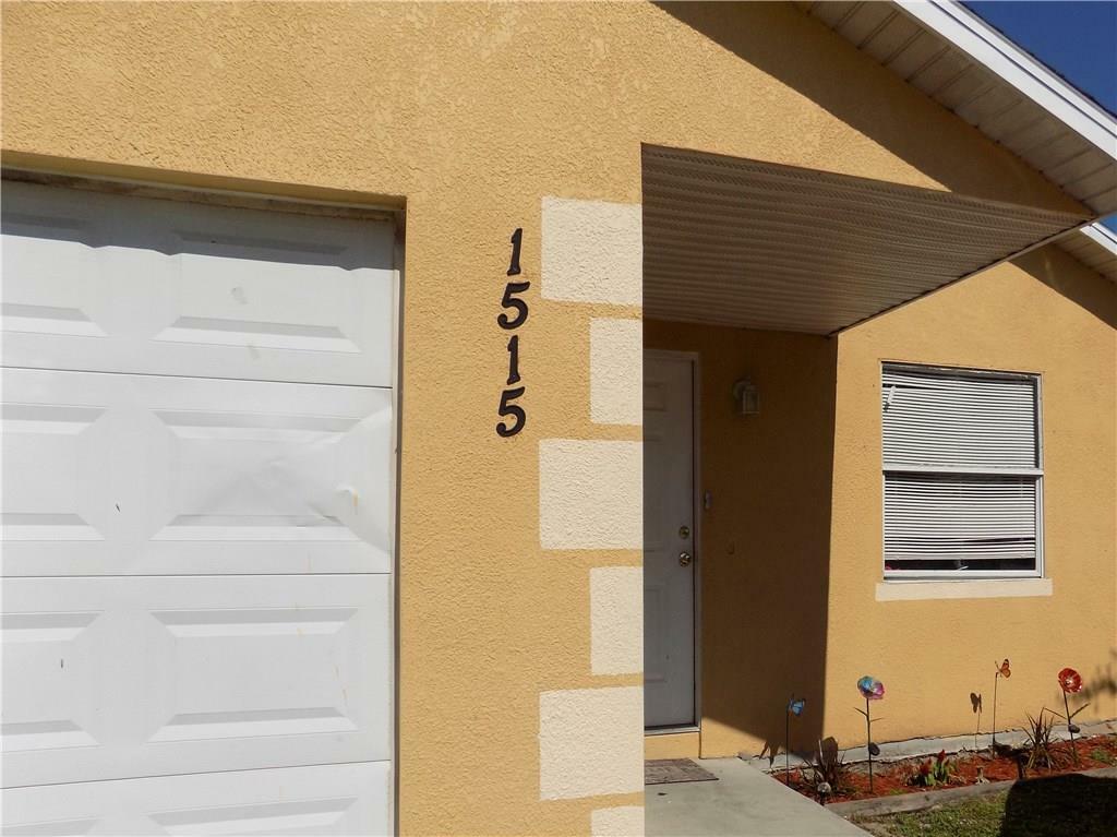 Property Photo:  1515 20th Avenue SW  FL 32962 