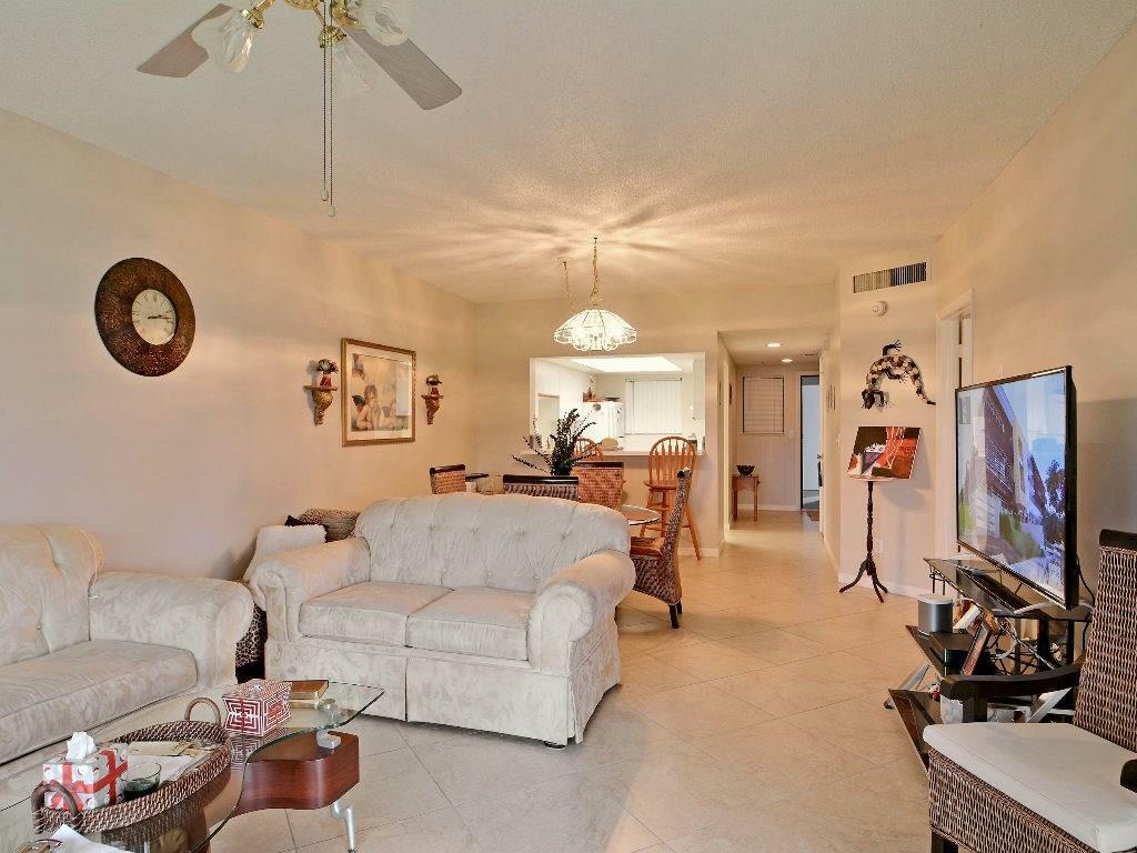 Property Photo:  6165 S Mirror Lake Drive 102  FL 32958 