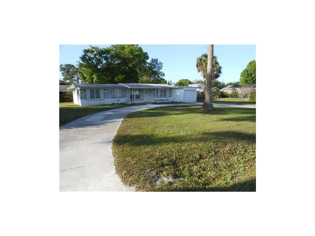 Property Photo: 3135 1st Road FL 32968