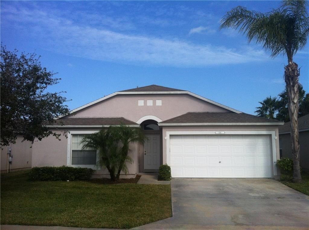 Property Photo: 1141 N 13th Square FL 32960