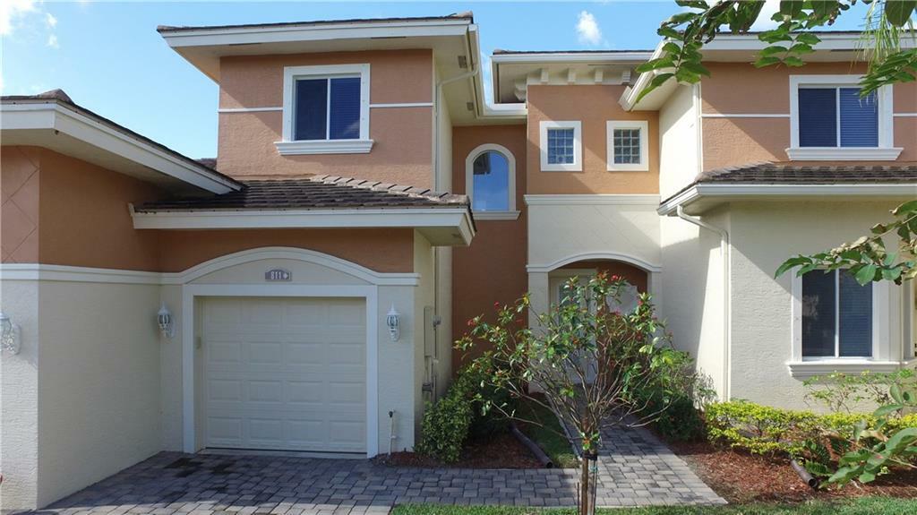 Property Photo:  811 Middleton Drive SW  FL 32962 