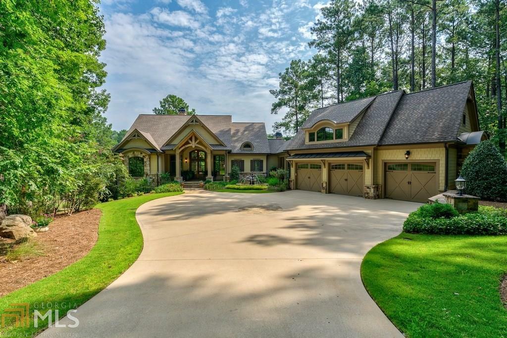 Property Photo: 2581 Parrotts Pointe Rd GA 30642
