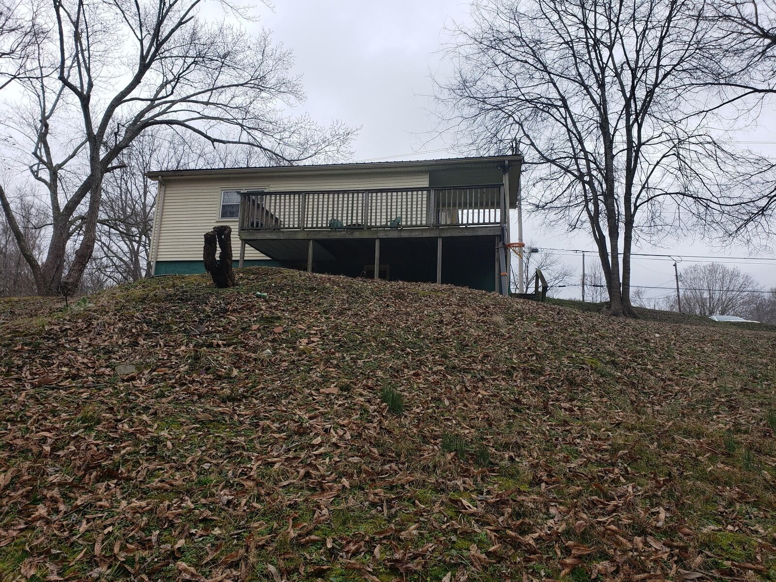 Property Photo: 1557 River Rd TN 37040