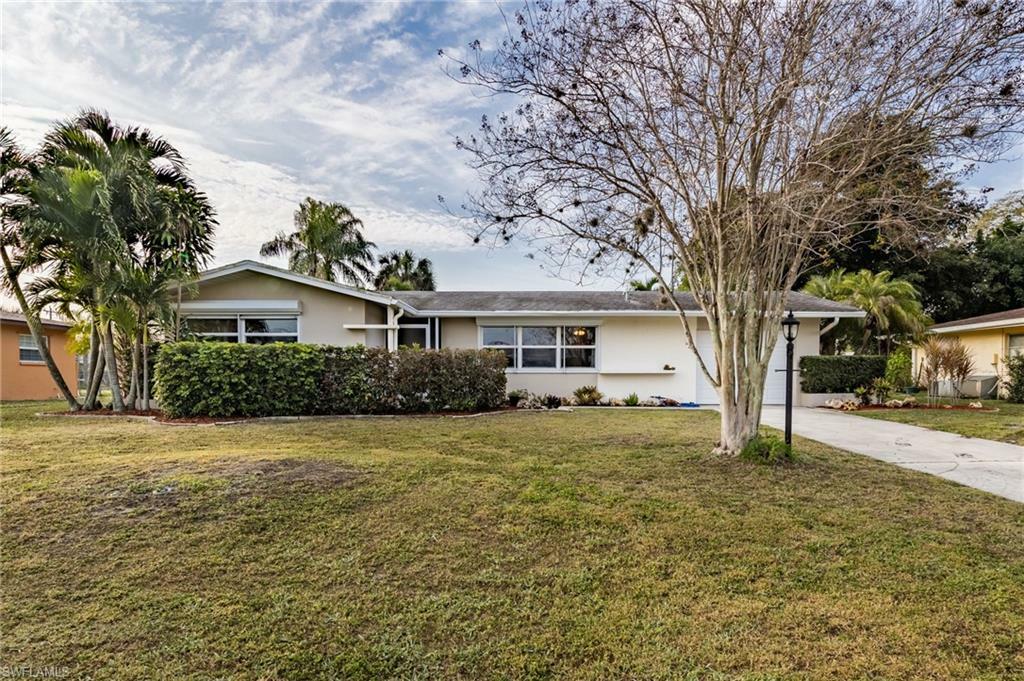 Property Photo:  1718 SE 29th Lane  FL 33904 