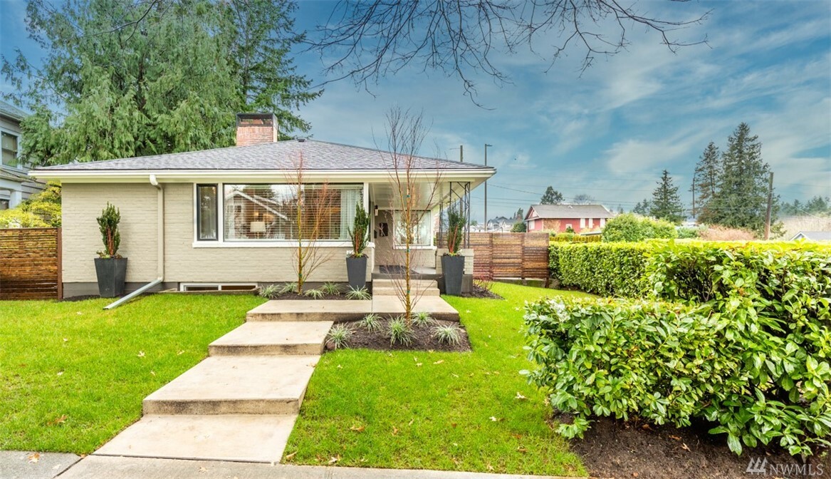 Property Photo: 2918 N Union Ave WA 98407