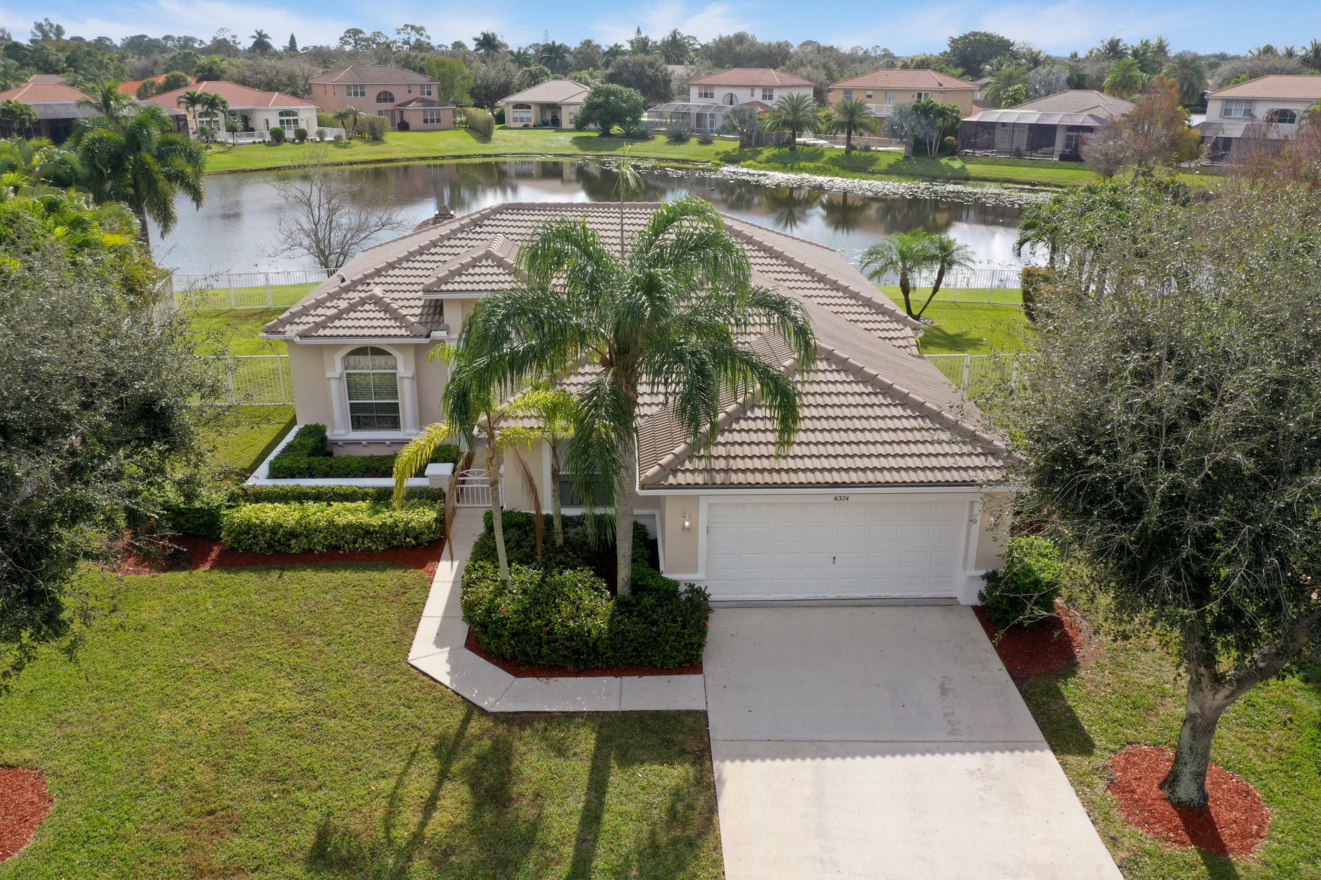 Property Photo: 6374 Sandy Hill Way FL 33463