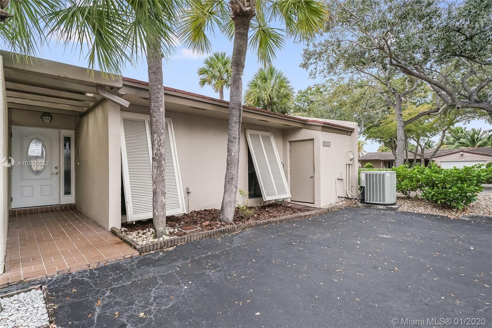 Property Photo: 8360 Dundee Ter 8360 FL 33016
