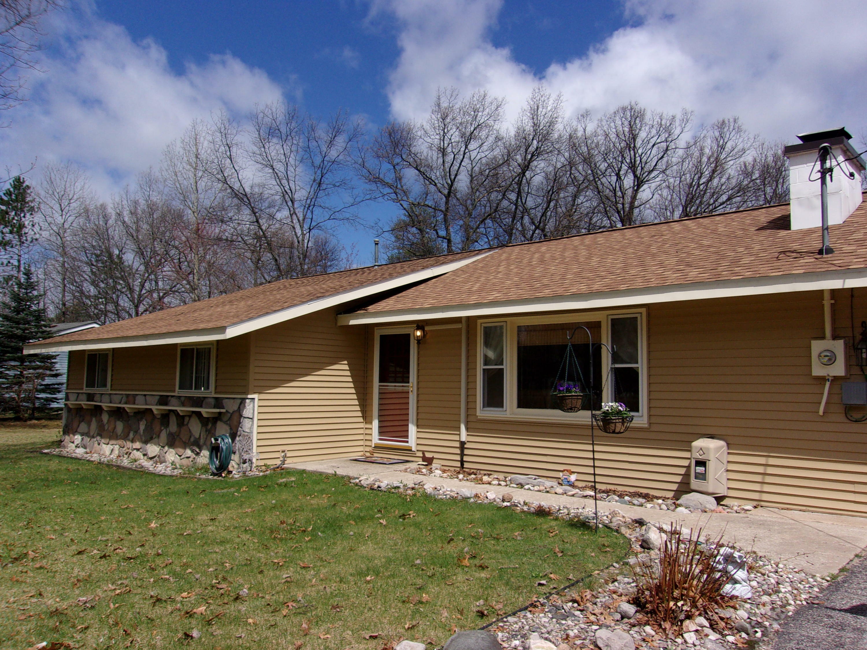 Property Photo:  6892 Maplewood Road  MI 49749 