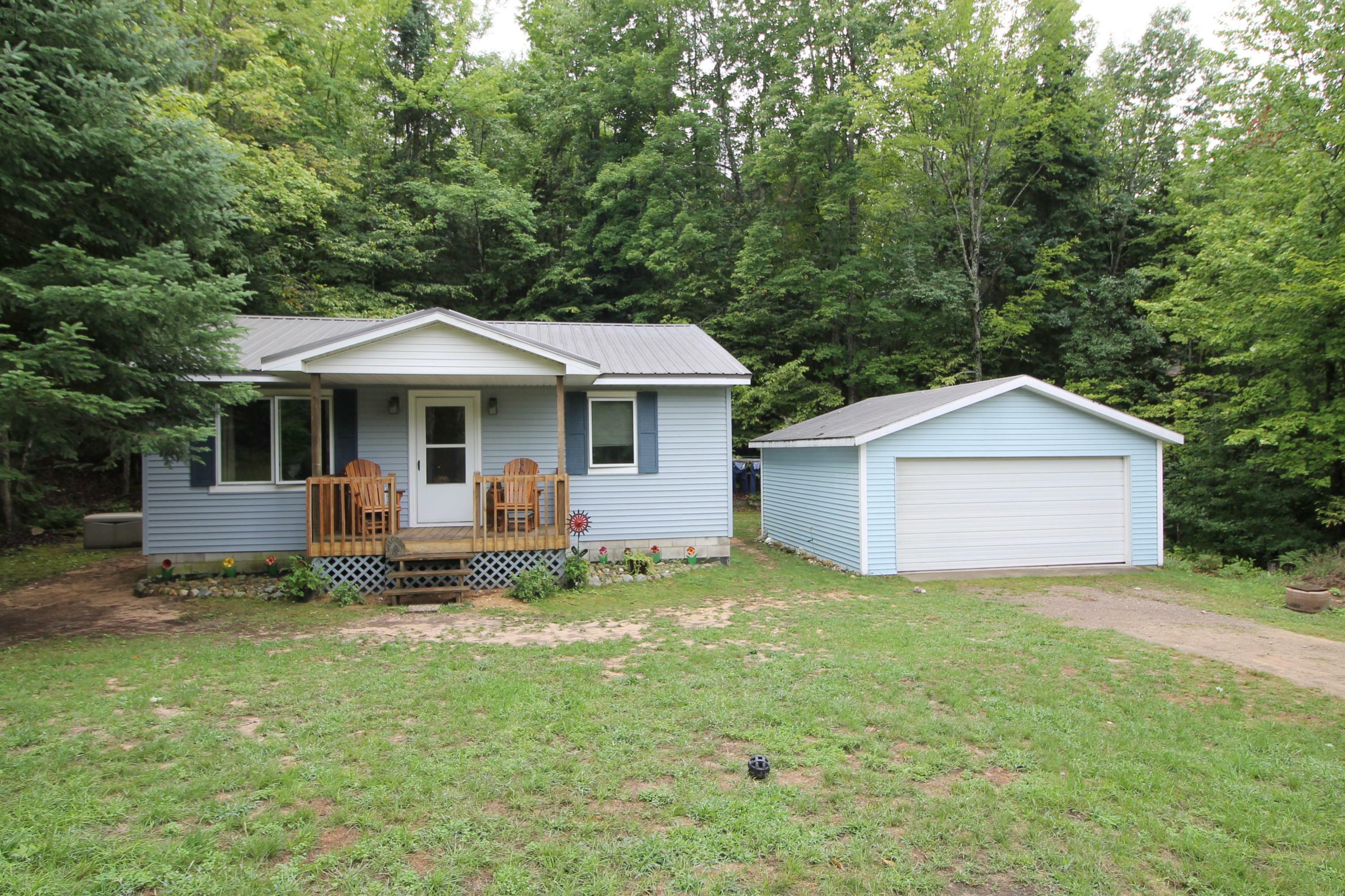 Property Photo:  15761 Lakeview Drive  MI 49799 