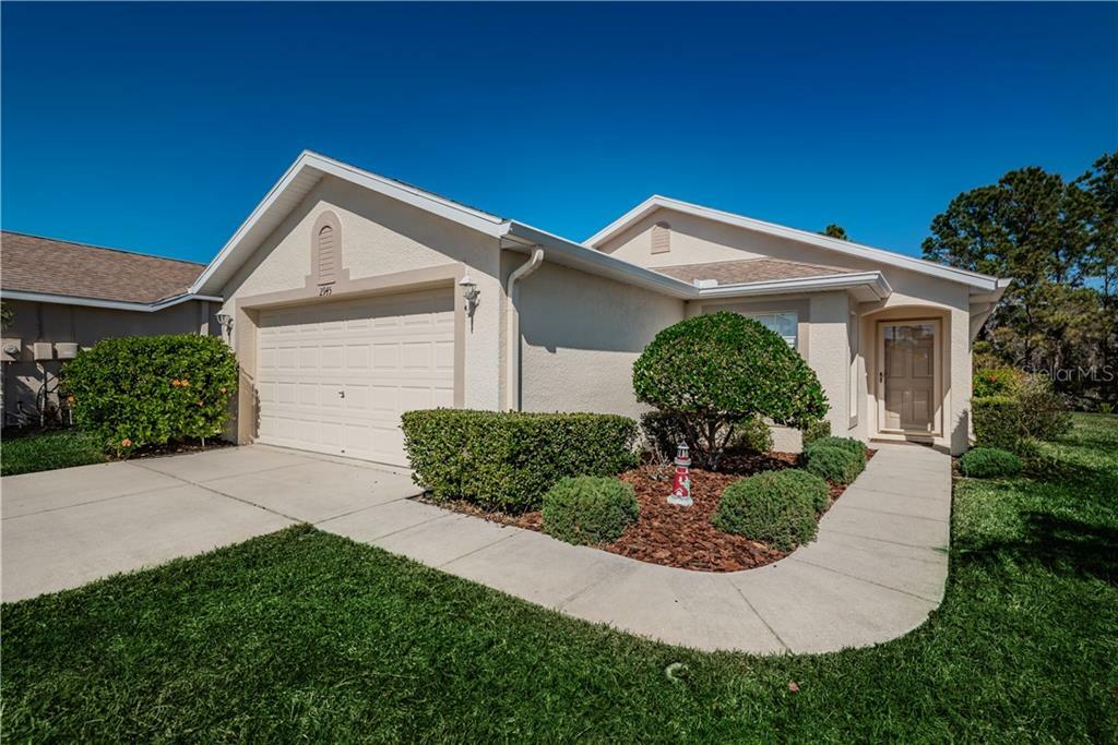 Property Photo:  2945 Wood Pointe Drive  FL 34691 