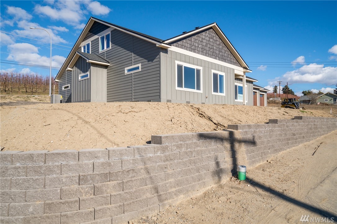 Property Photo: 813 S Mary Avenue WA 98802
