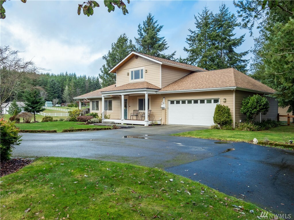 Property Photo: 450 NW Coleman Ct WA 98370