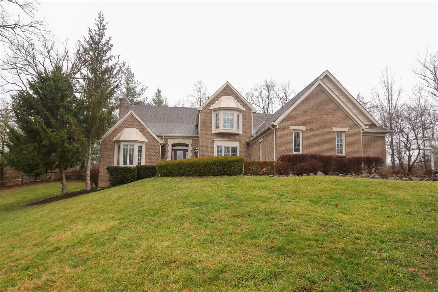 Property Photo: 12 Hetherington Court OH 45246