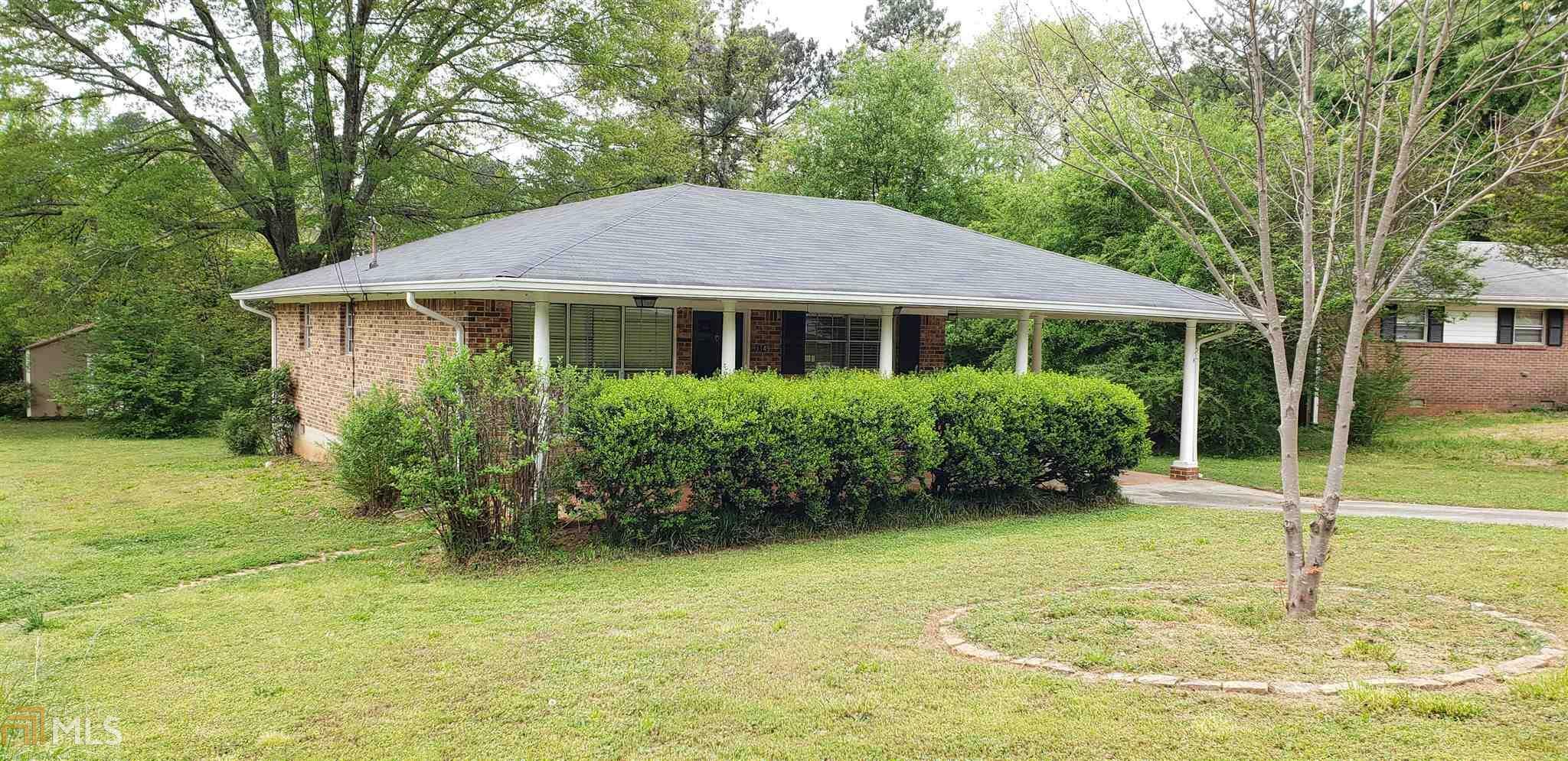 Property Photo: 1149 Crestview GA 30012