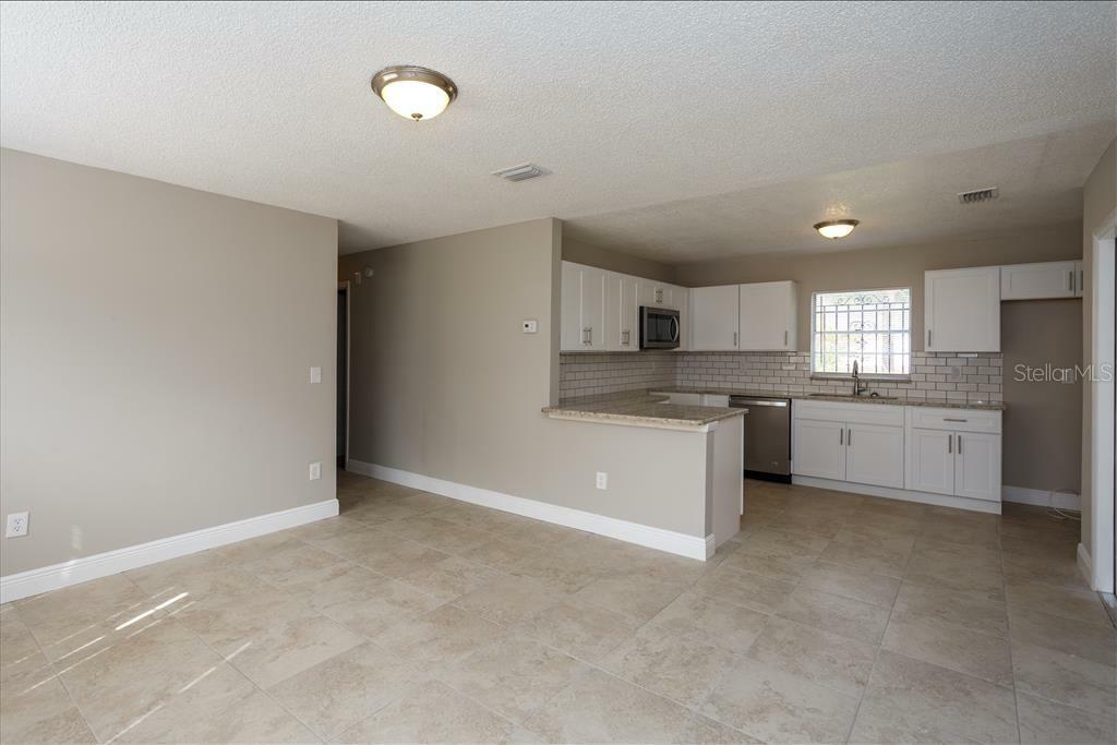 Property Photo:  223 W 10th Street  FL 32703 