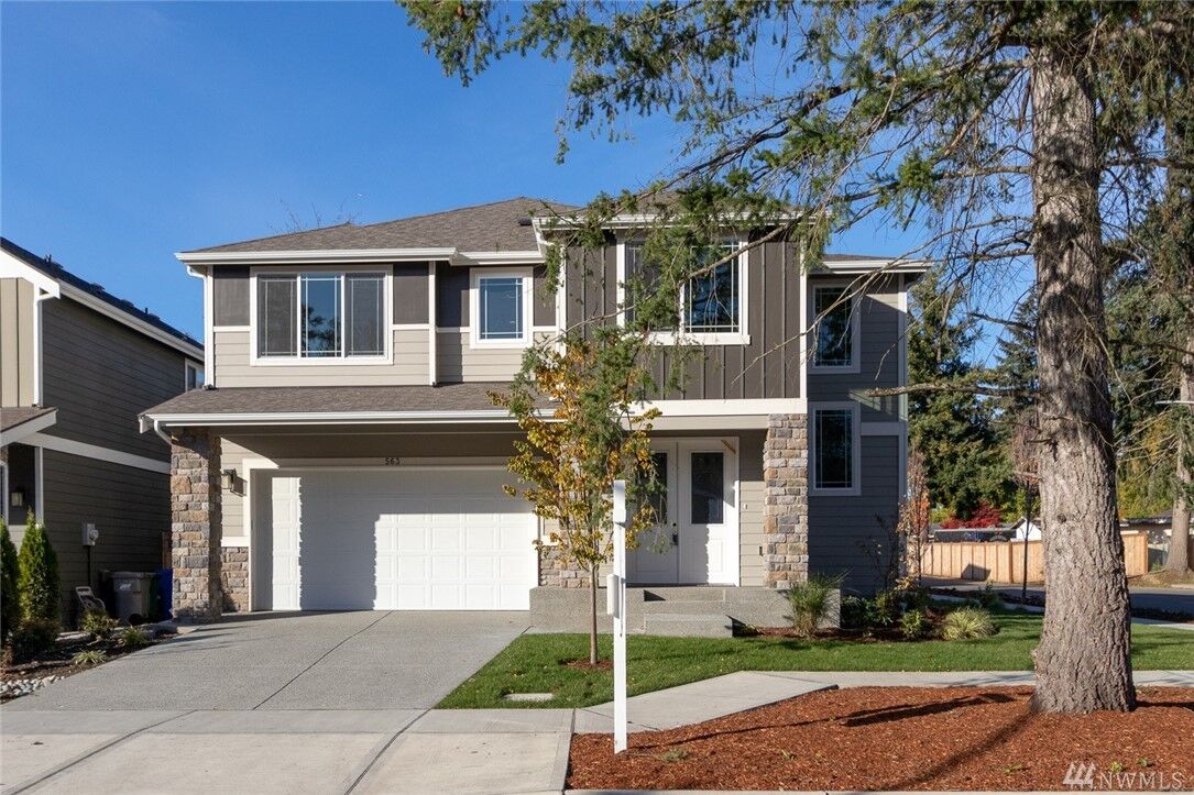 Property Photo:  563 Ilwaco Ave NE  WA 98059 