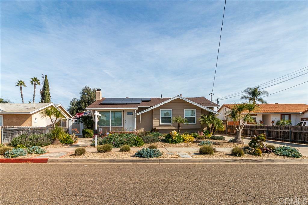 Property Photo:  651 Waterloo Ave  CA 92019 