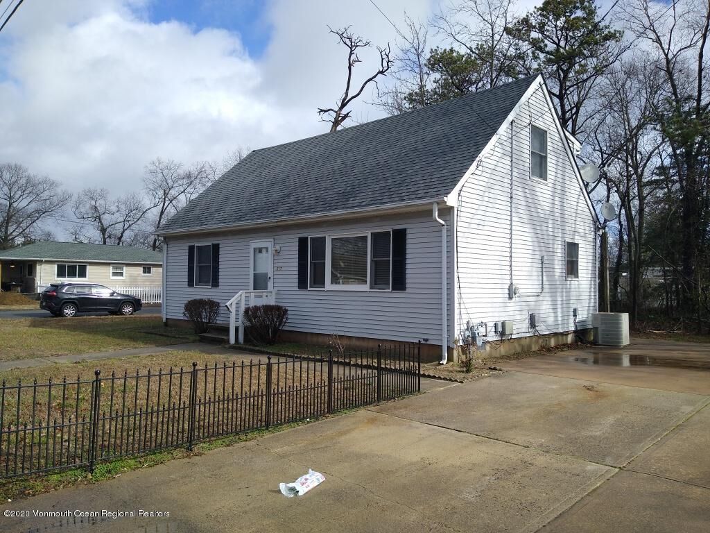 Property Photo:  517 Garfield Avenue  NJ 08753 
