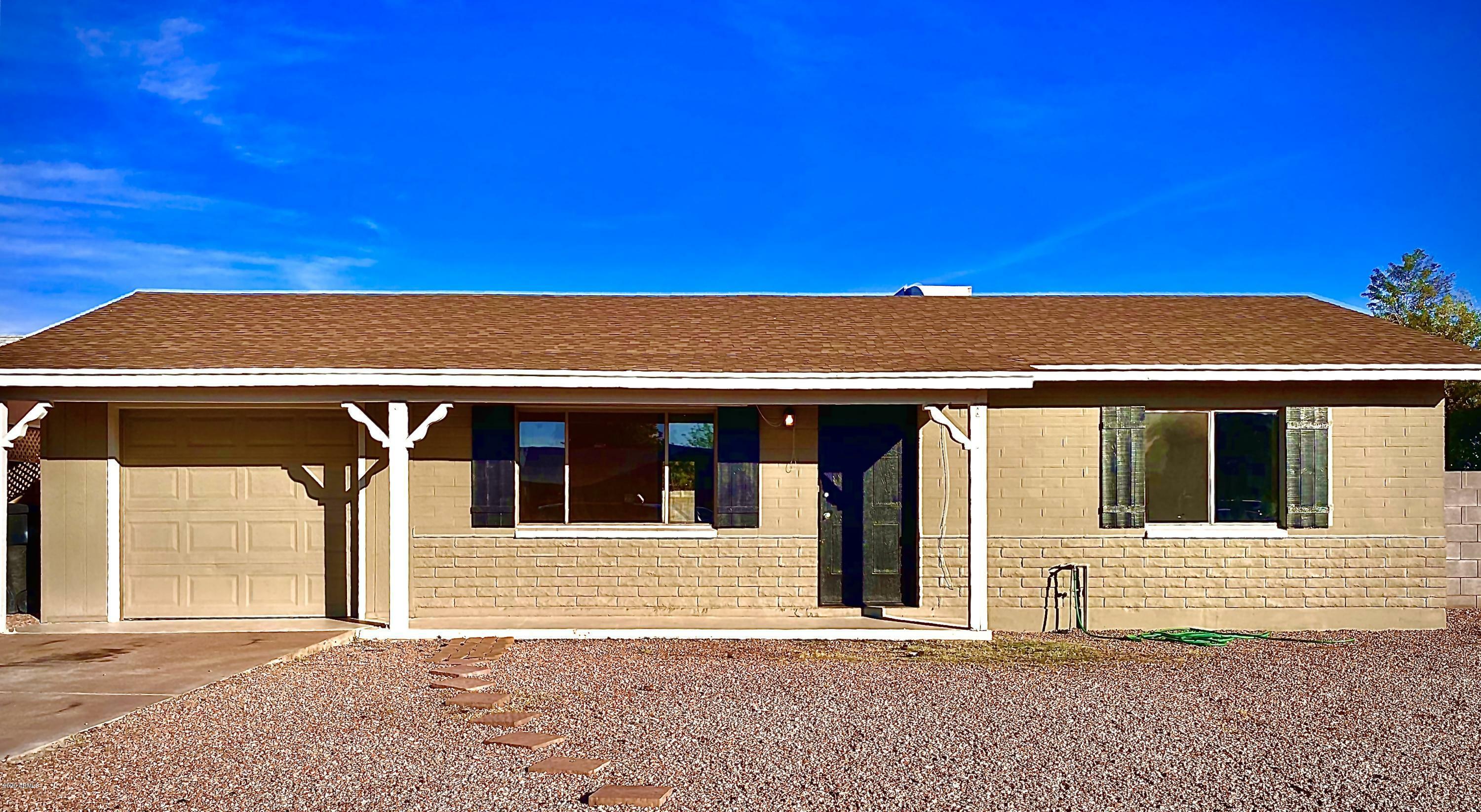 Property Photo:  1053 S Cochise Circle  AZ 85204 