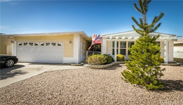 Property Photo:  1287 Brentwood Way  CA 92545 