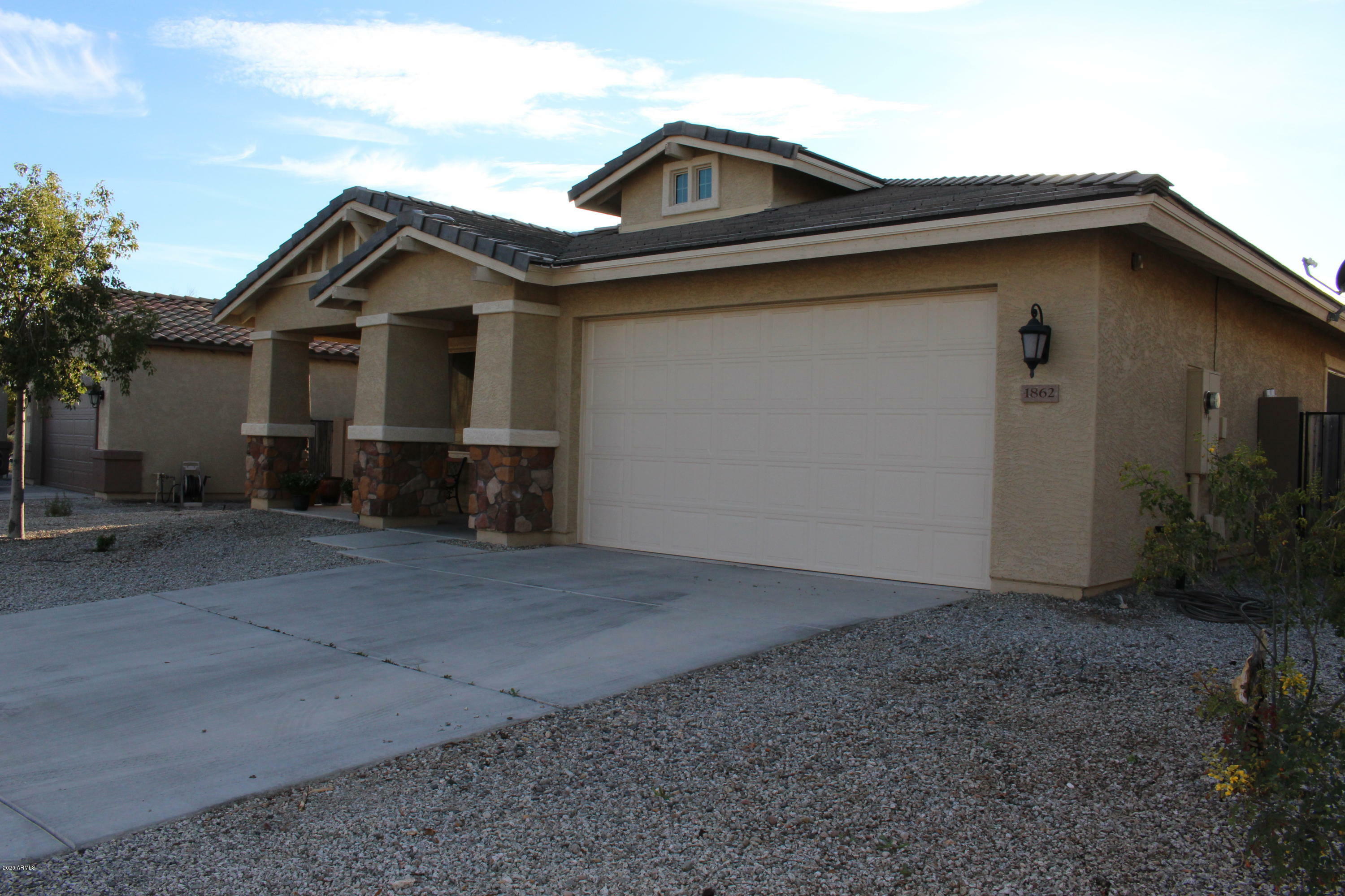 Property Photo:  1862 S 237th Avenue  AZ 85326 