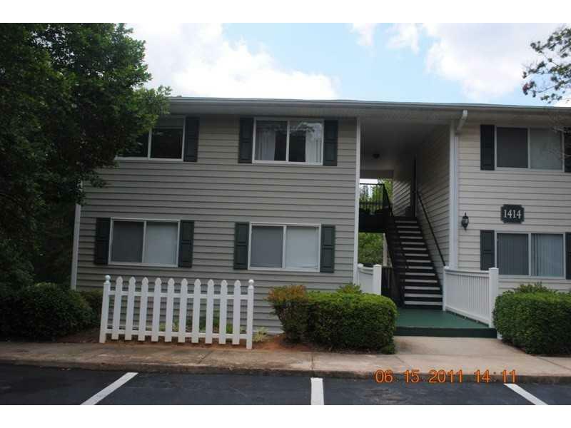 Property Photo: 1414 Foxhall Lane SE 9 30316