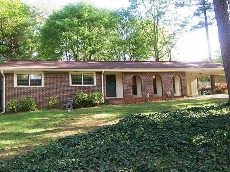 Property Photo:  1440 Camelot Lane 0   30084 