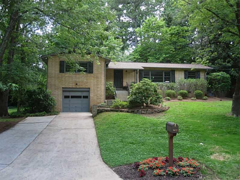 Property Photo:  3922 Ensign Court   30341 