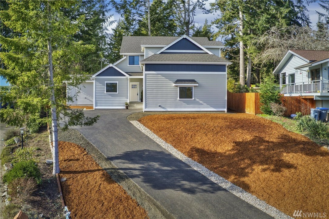 Property Photo: 330 E Rainier Ct WA 98524