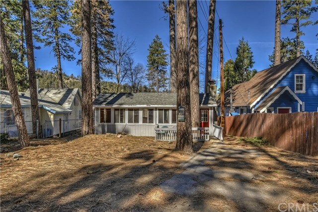 22894 Waters Drive  Crestline CA 92325 photo