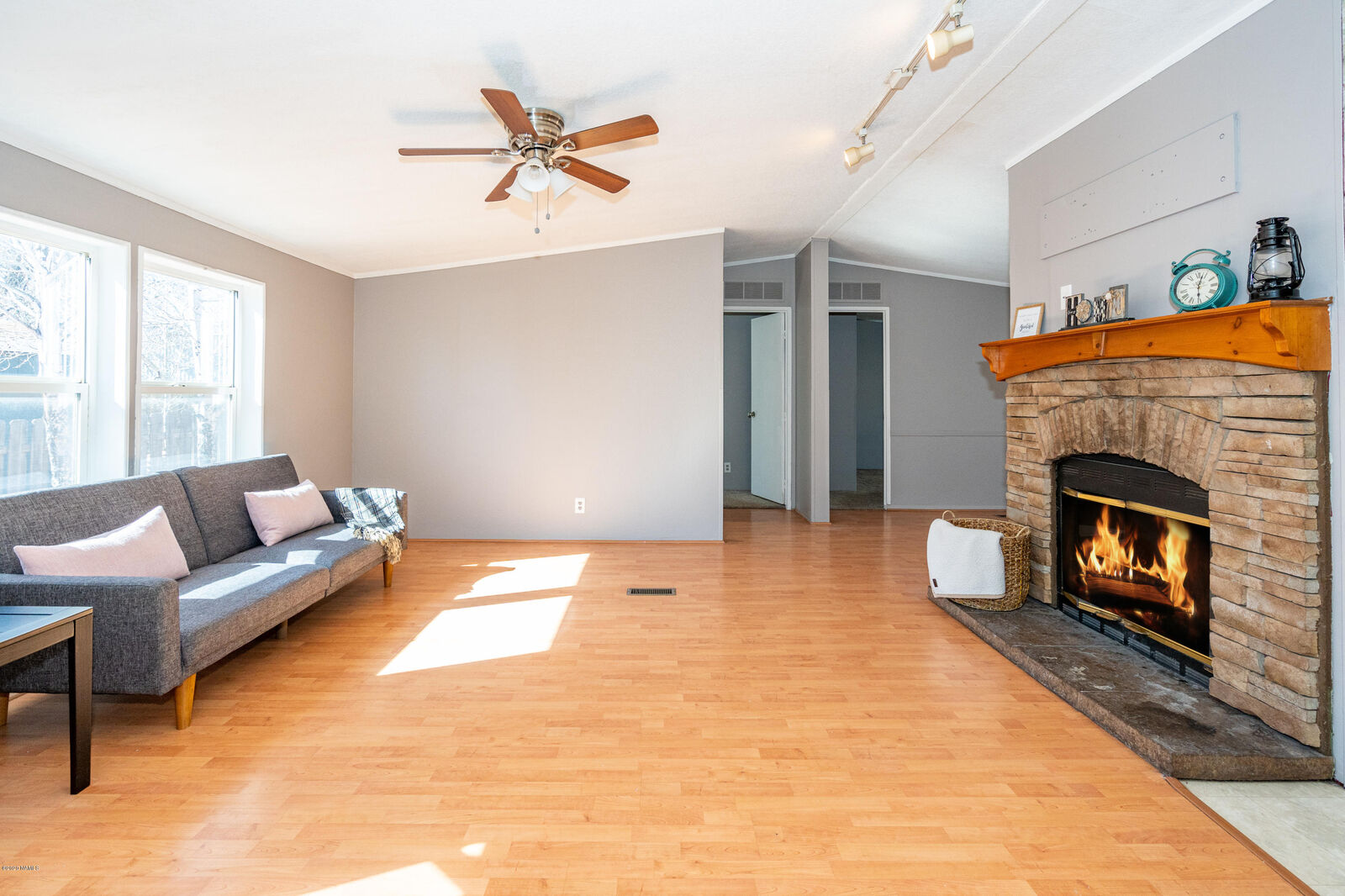 Property Photo: 5295 N Thornton Place AZ 86004