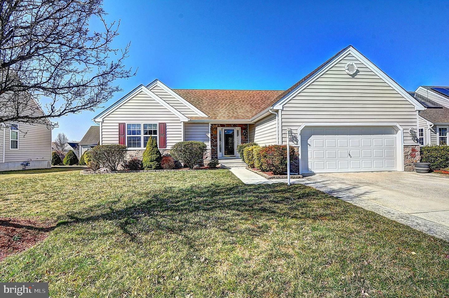 Property Photo: 112 Starland Way DE 19963