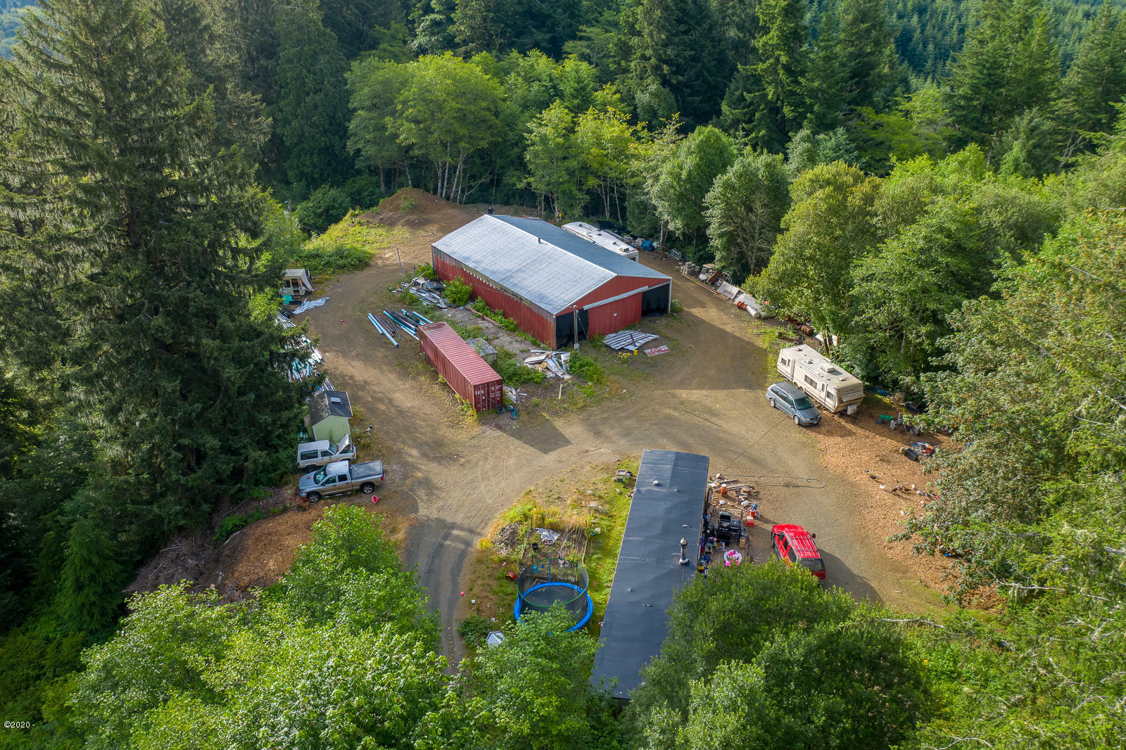 Property Photo: 753 Forest Road OR 97368