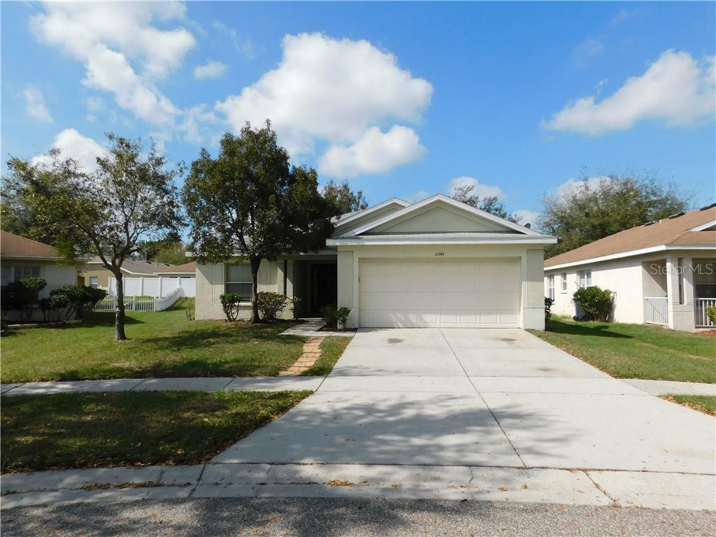 Property Photo:  11345 Coconut Island Drive  FL 33569 