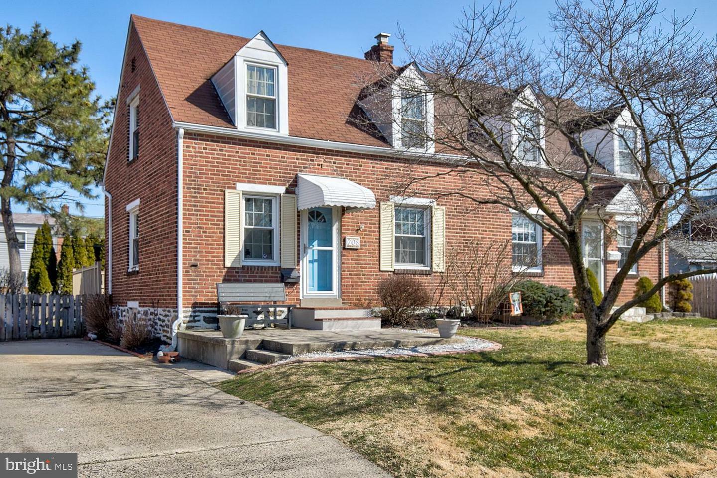 Property Photo: 708 Fairview Road PA 19081