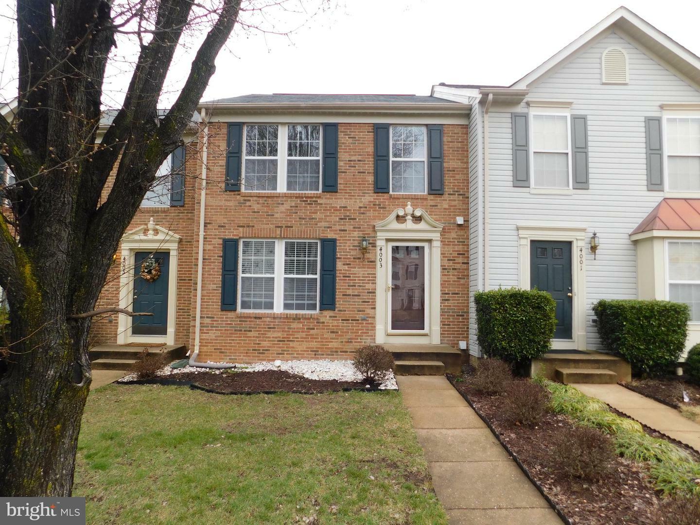 Property Photo:  4003 Fountain Bridge Court  VA 22408 