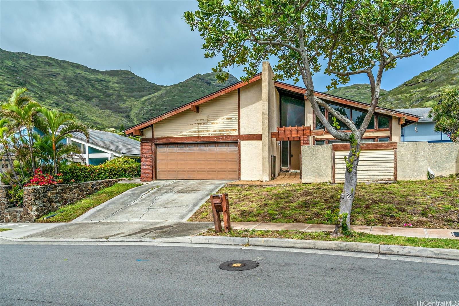 Property Photo:  1397 Kaeleku Street  HI 96825 