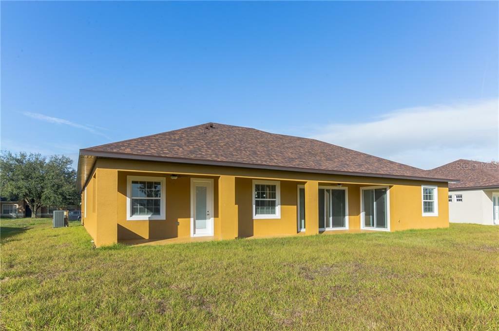 Property Photo:  19001 Moorgate Street  FL 32833 