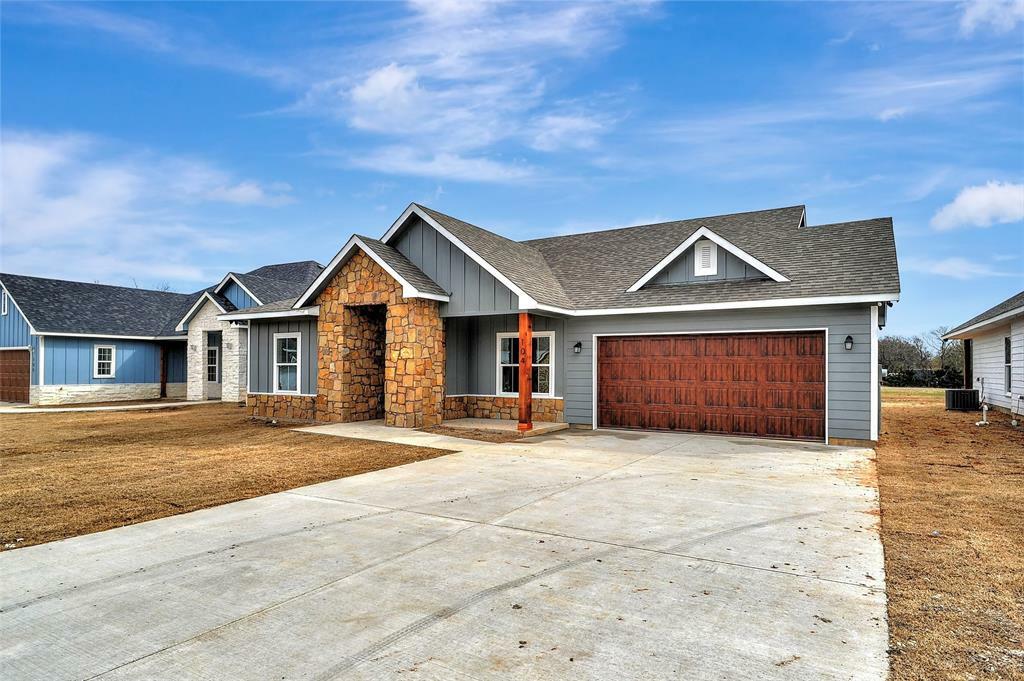 Property Photo:  104 Clay Lane  TX 75489 