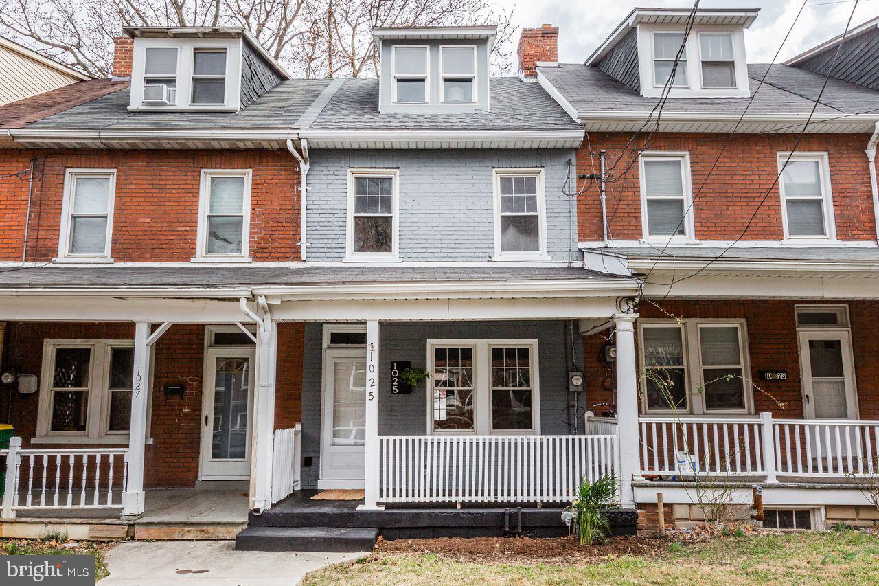 Property Photo: 1025 N Charlotte Street PA 17603