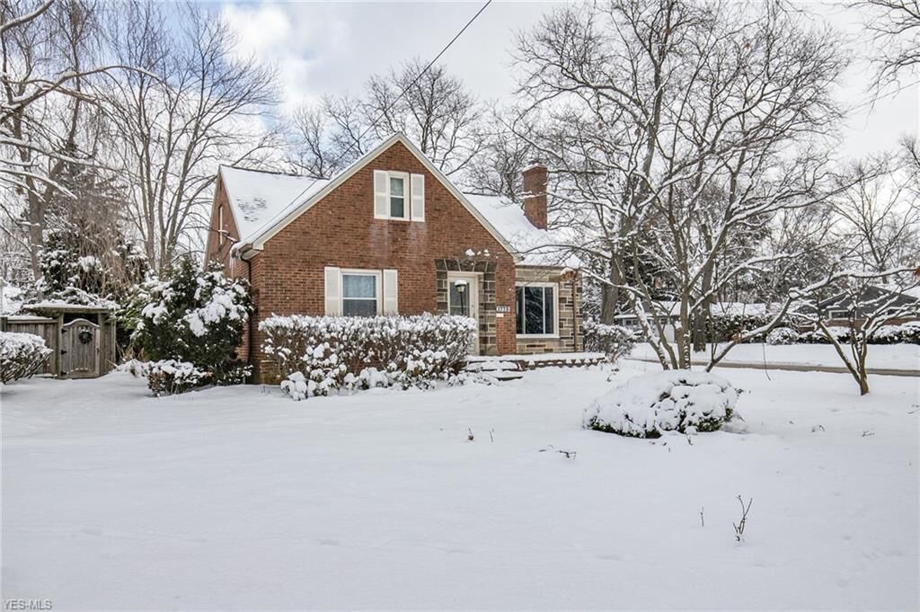 Property Photo:  1773 Lyndhurst Road  OH 44124 
